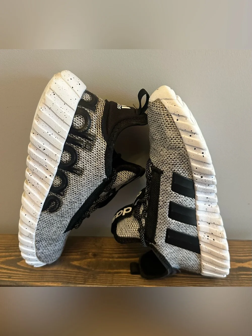 Adidas Kaptir 3.0 Sneakers Black and White Shoes Kids Size 4 or Women’s 5